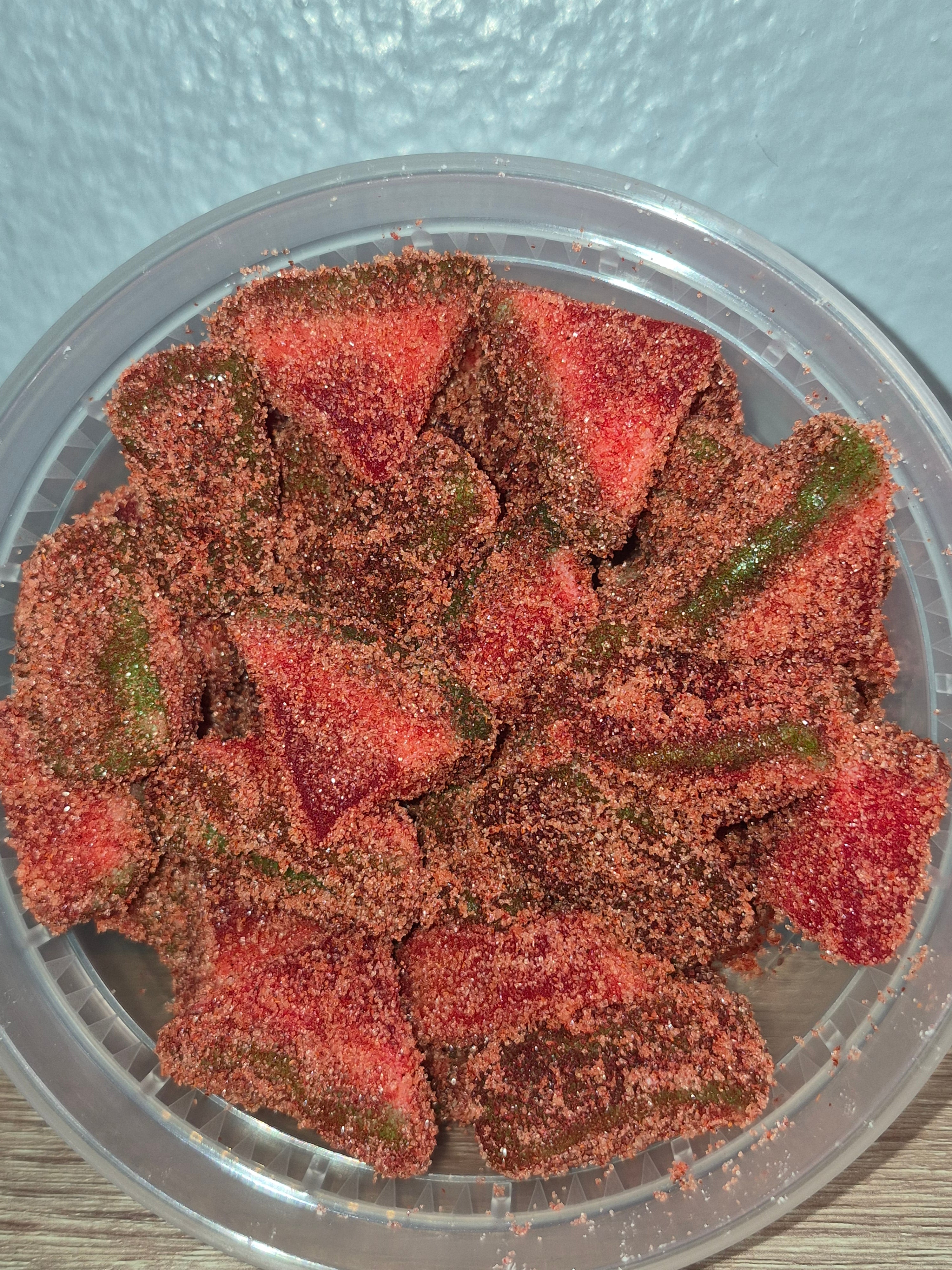 Bundle kiwis,manguitos , worms and watermelon slices